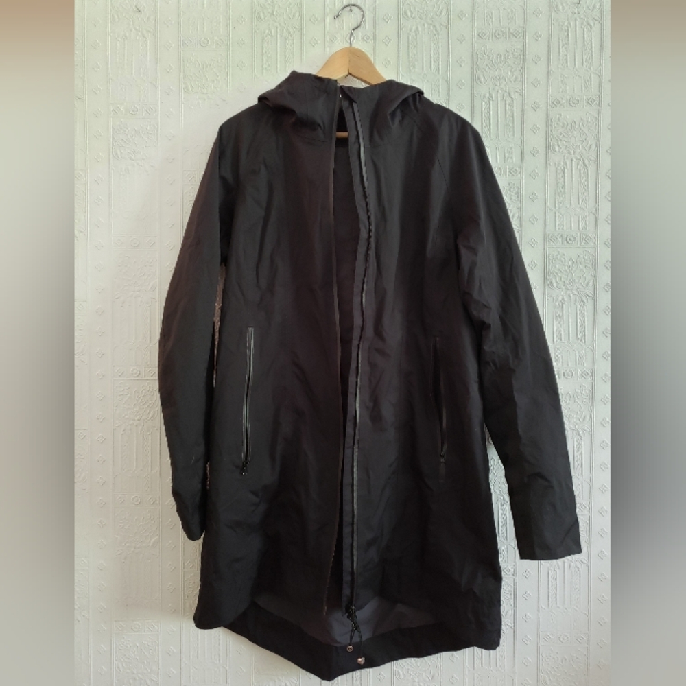 Lululemon Right As Rain Raincoat